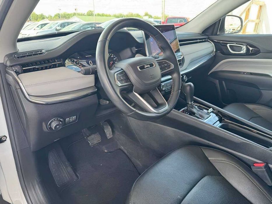 Jeep Compass Limited      2022