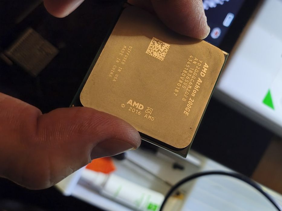 amd athlon 200ge - купити комплектуючі для ПК - Ціна на OLX.ua