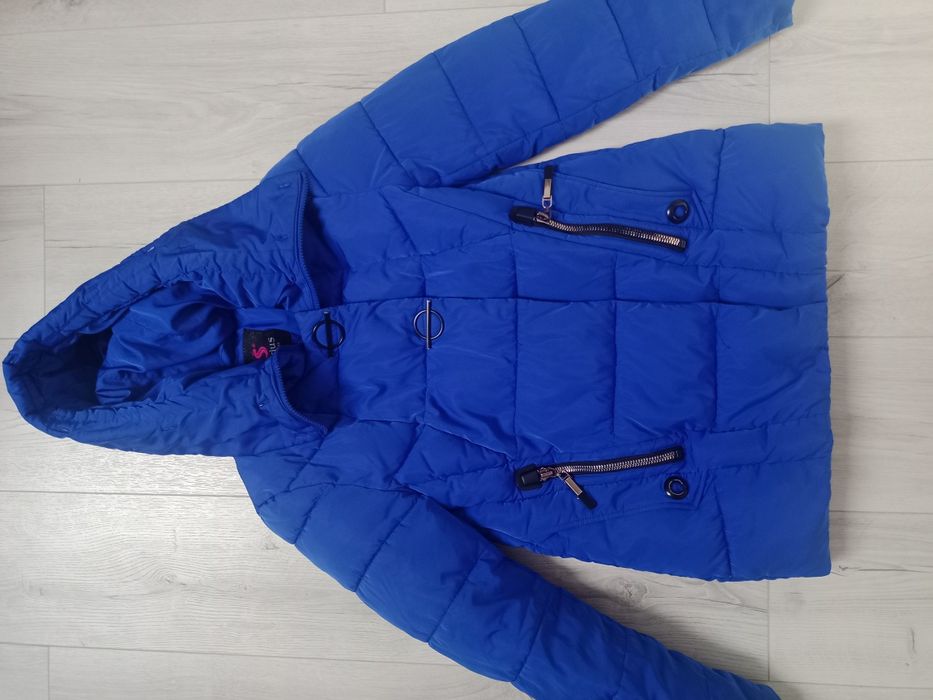 Жіноча курточка, розмір S