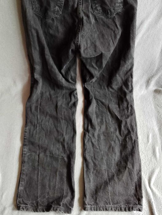 Jeansy dzwony damskie.