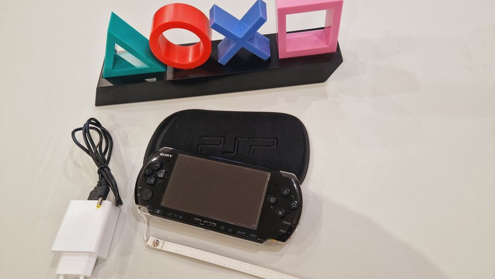 Sony PSP 3000 64гиг 138игр+ чехол!