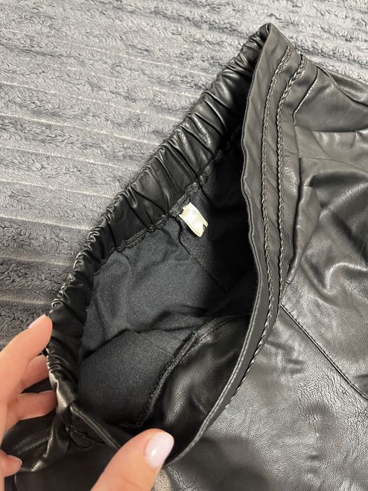 Шкіряні шорти s-m розмір