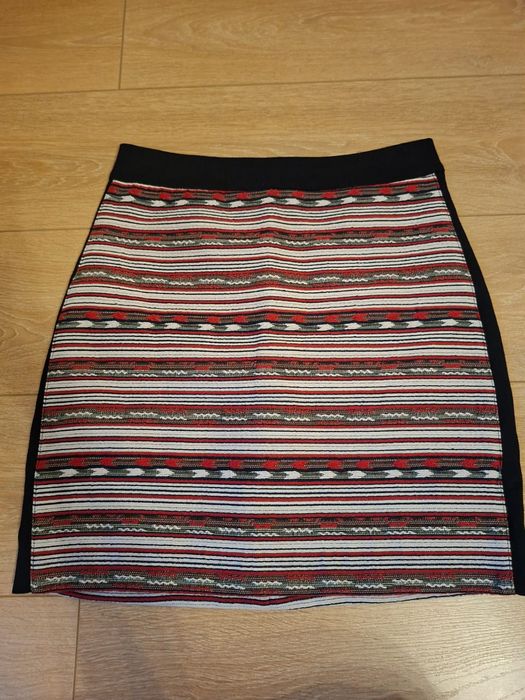 Komplet marynarka z spódnicą