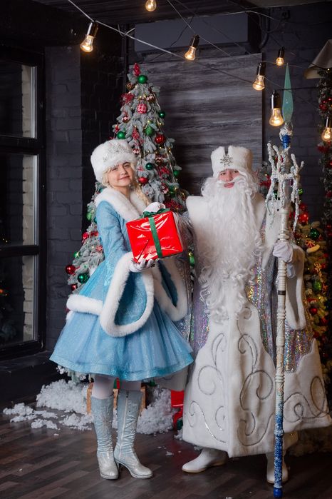 Дід Мороз і Снігуронька. Санта Клаус. Новорічні свята