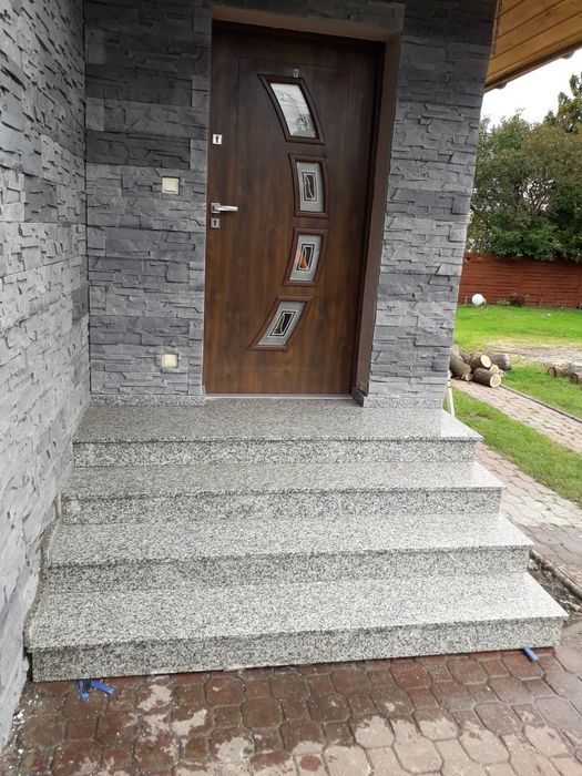 Parapety,schody,tarasy,blaty łazienkowe