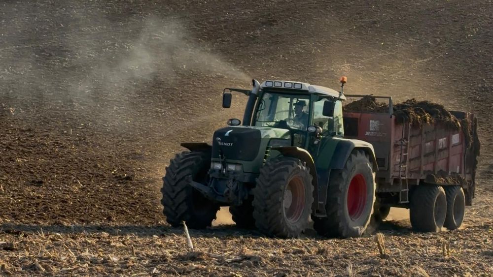 Wywóz obornika uprawa bezorkowa usługi rolnicze