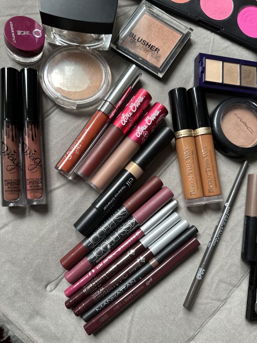 Diverse Makeup Set64586233059585122