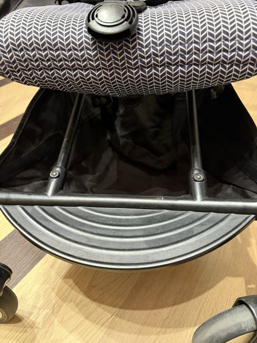 Продам коляску babyzen  yoyo