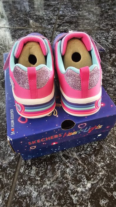 Nowe Skechers rozm.33