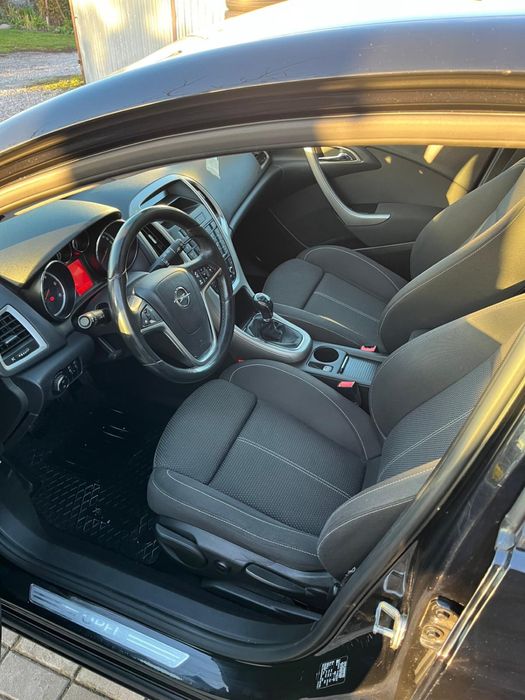 Opel Astra J 1.7CDTI 2010