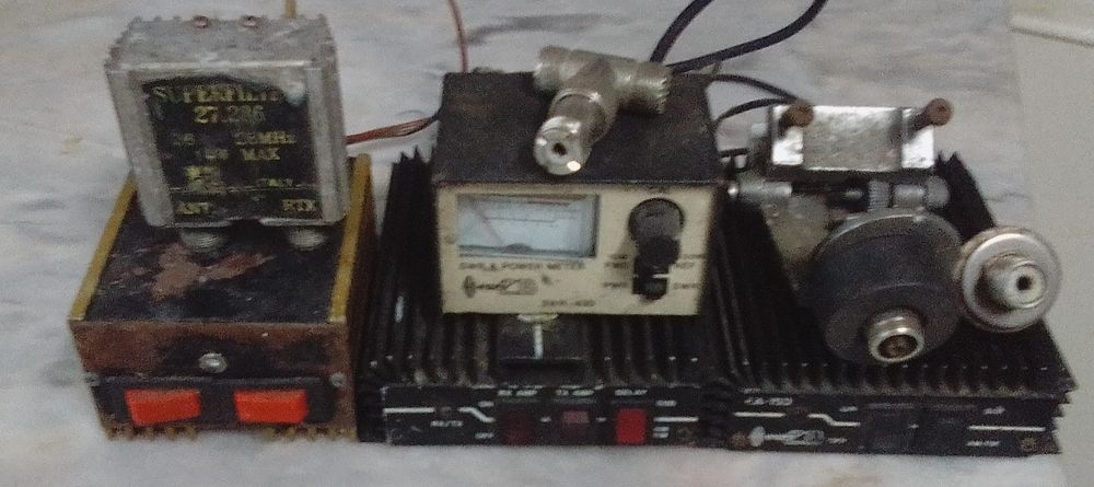 Rádio CB e outros acessórios
