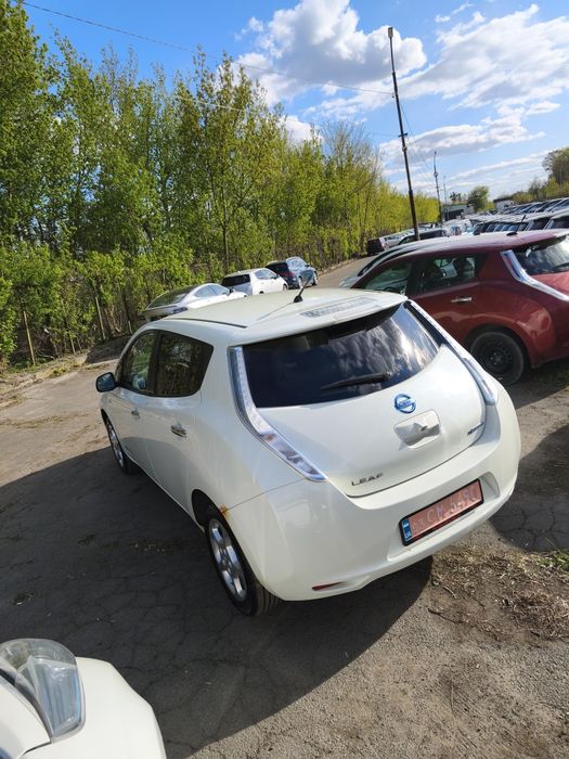 Nissan leaf 24kwt розмитнений з сертифікатом