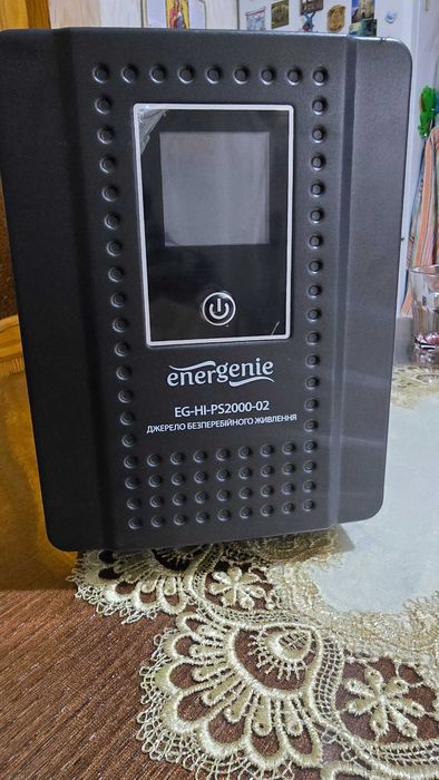 Домашній інвертор EnerGenie EG-HI-PS2000-02