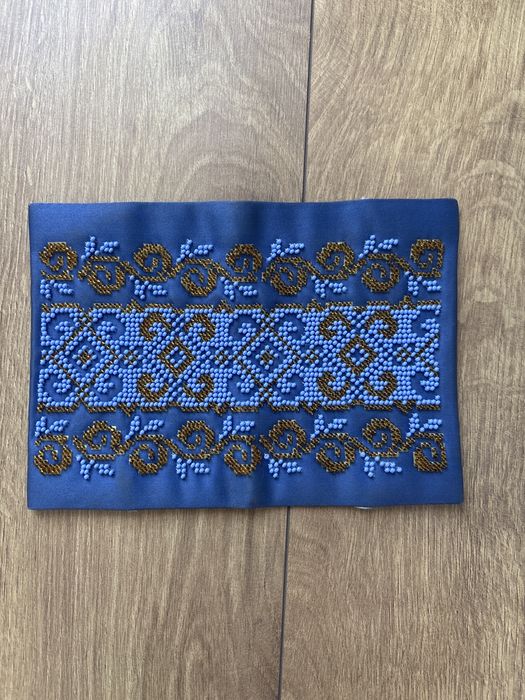 Чохол на паспорт з бісеру ручної роботи