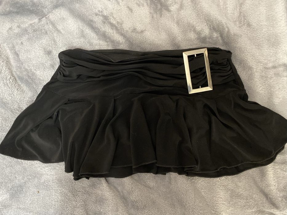 Чорна міні спідниця