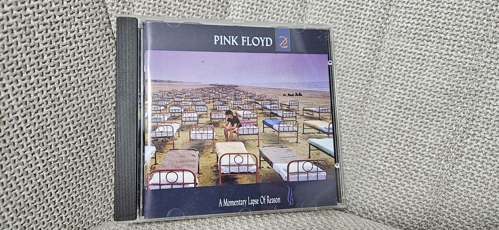 Pink Floyd  - A Momentary Lapse of Reason.