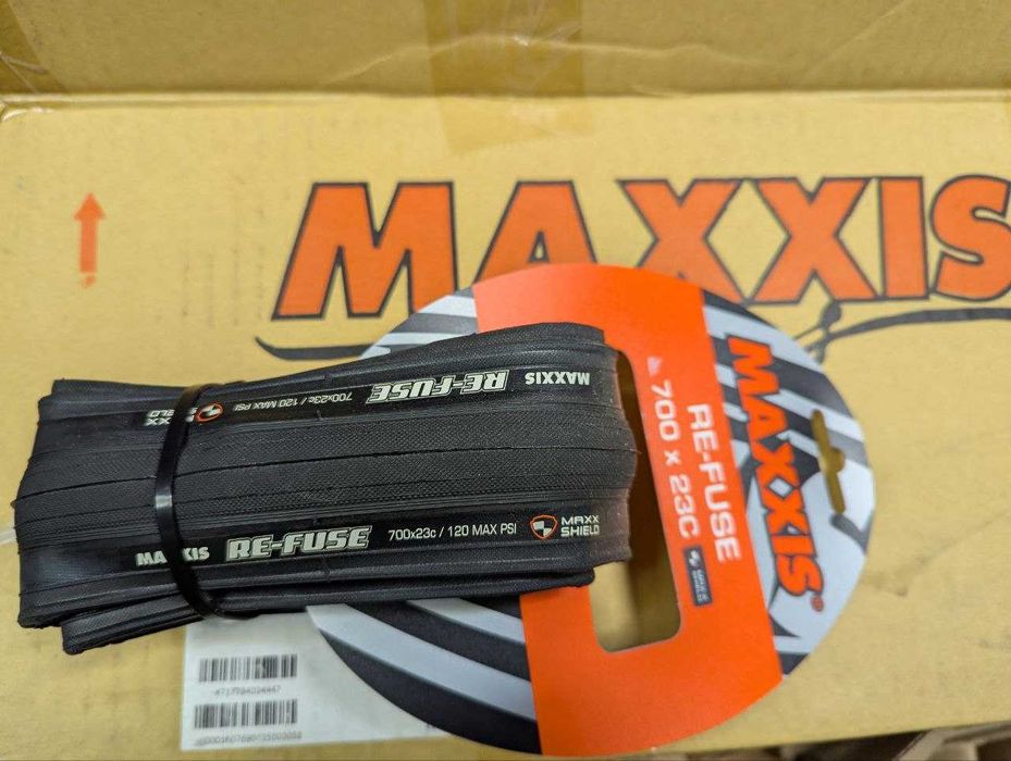 Покришка Maxxis  700x23c Re-Fuse Шоссе новая покрышка