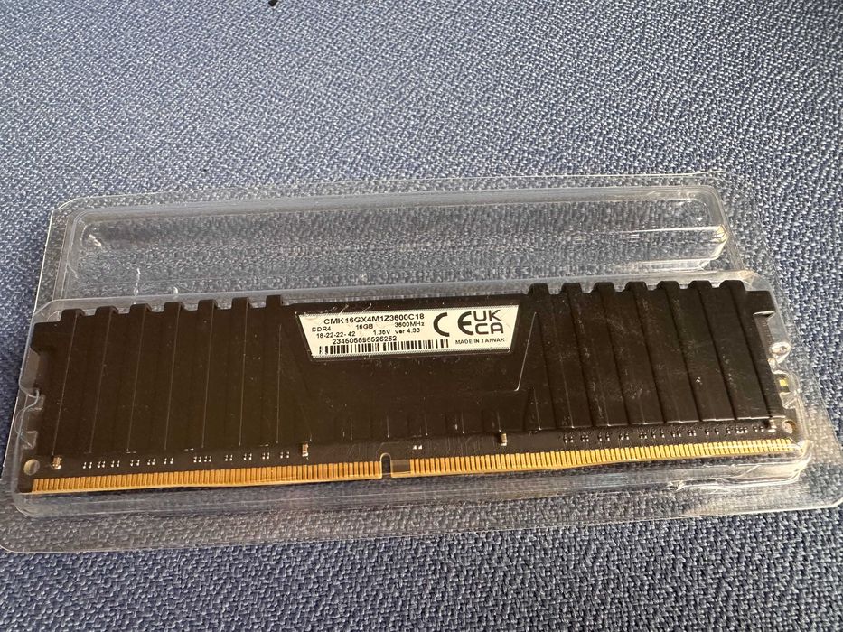 Corsair Vengeance LPX 16 GB DDR4 3600 MHz CL18 (1 × 16 GB) -  Testada e Aprovada