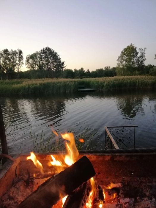 Будинок біля річки