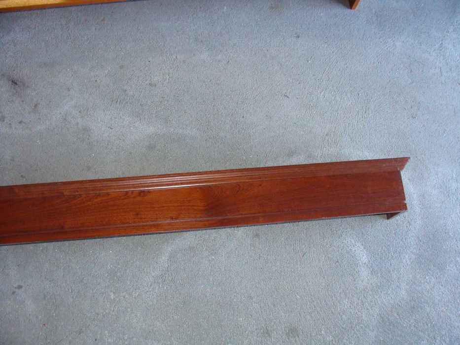 Sanefas em Madeira Escura para Cortinados - 4 unidades - cada 10 euros