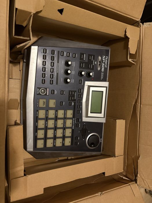 Roland SP 606 sampler raro na caixa original