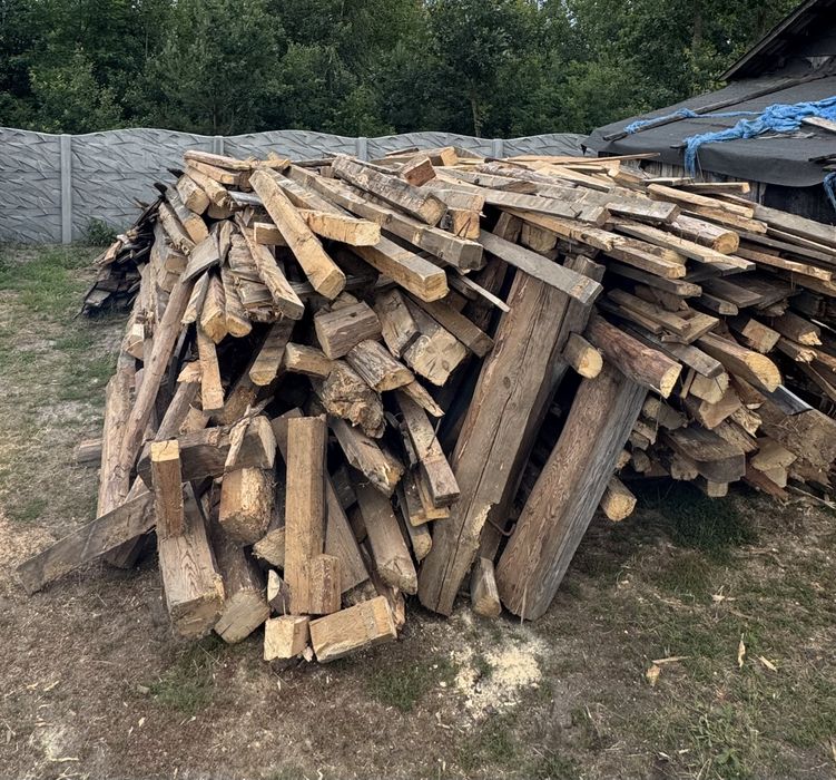 Drewno z rozbiórki starej stodoły