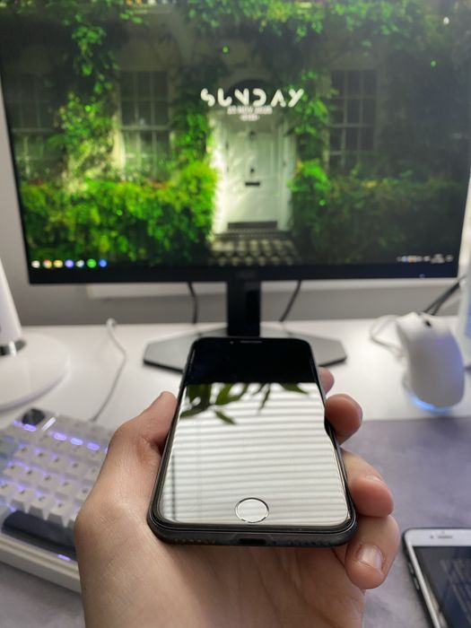 Заблокований Iphone 8 64gb NEVERLOCK