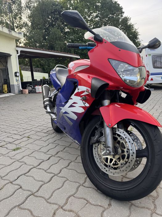 Honda CBR 600 F4 - Livrete 25Kw - Carta A2