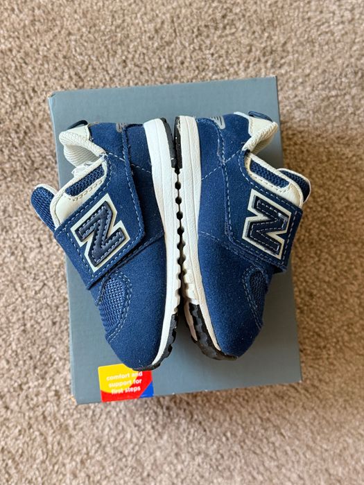 New Balance 574 Infants Hook & Loop Trainers