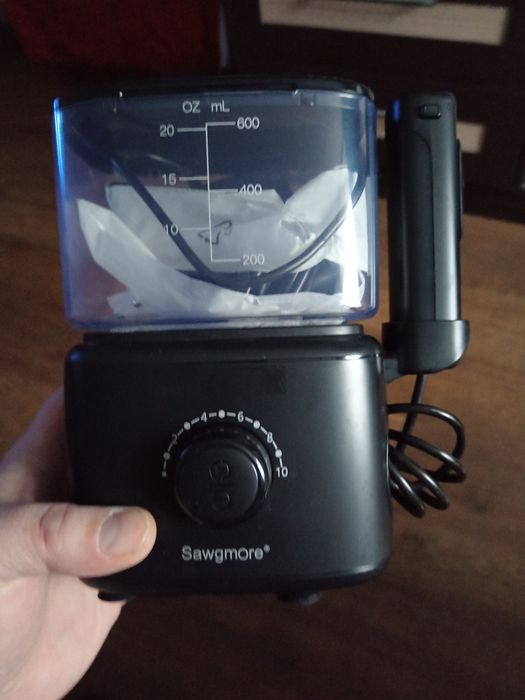 ирригатор полости рта Sawgmore с резервуаром на 600 мл.