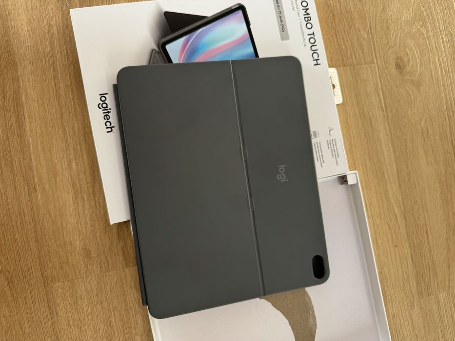 Klawiatura do ipada Air 14 logitech combo touch