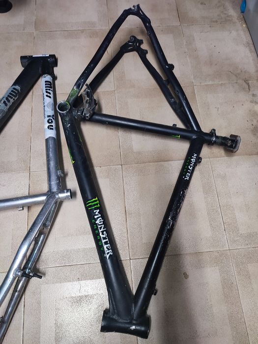 Quadro de bicicleta em alumínio