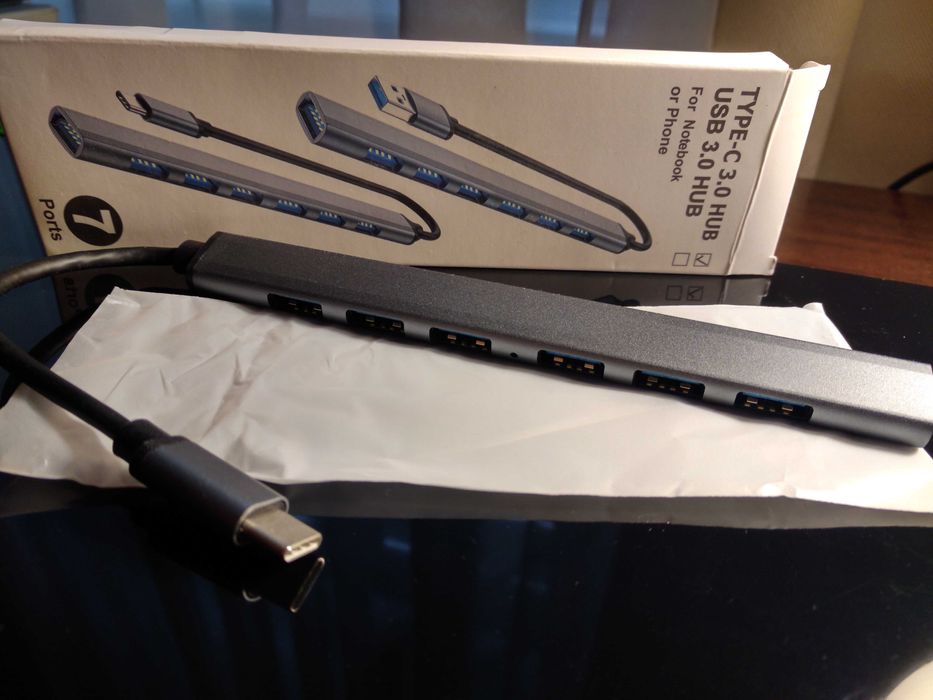 USB Hub type-C: 7 портів 1*3.0 + 6*2.0. Хаб в наявності