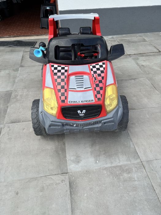 Jeep a bateria a funcionar