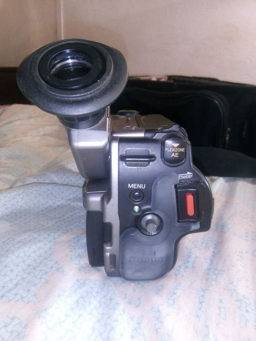 Відео камера Canon UC5000E