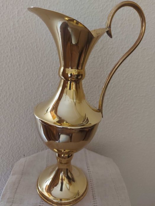 JARRO VINTAGE EM LATÃO