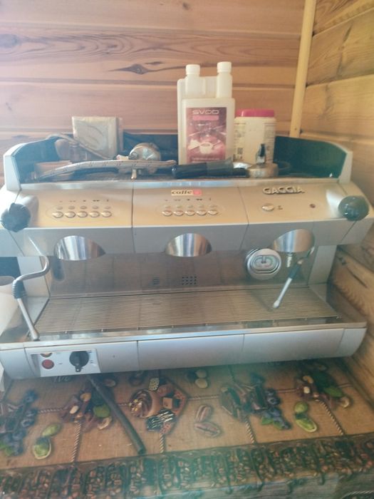 Професійна кавоварка