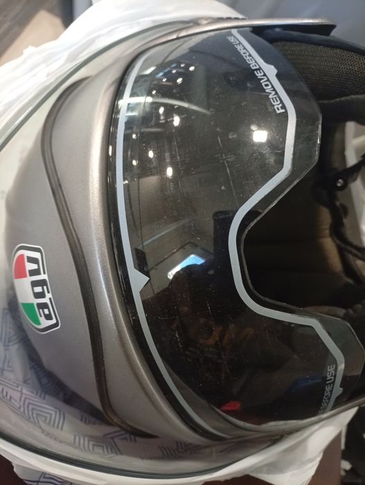 Capacete AGV Jet com Viseira Dupla em excelente estado