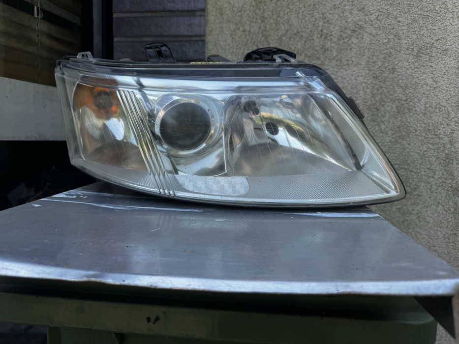 Saab 93 Lampa przód lewa prawa xenon