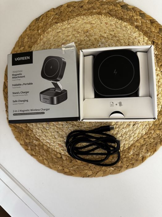 Зарядний пристрій UGREEN W702 MagSafe 25w Qi2 Magnetic для iPhone