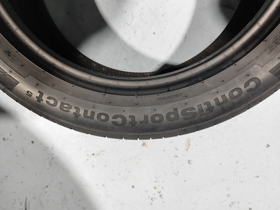 2 pneus semi novos 235-50R19 Continental - Oferta da entrega