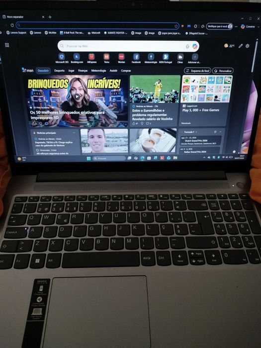 Lenovo IdeaPad Slim 3 15.6" (Como Novo / Na Caixa Original)
