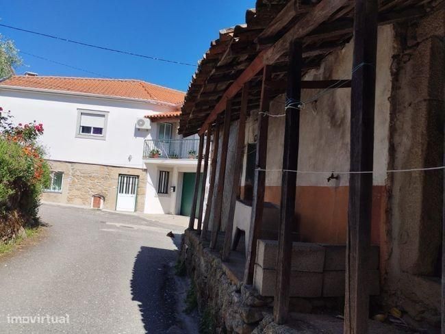 Rustic House in Peraboa