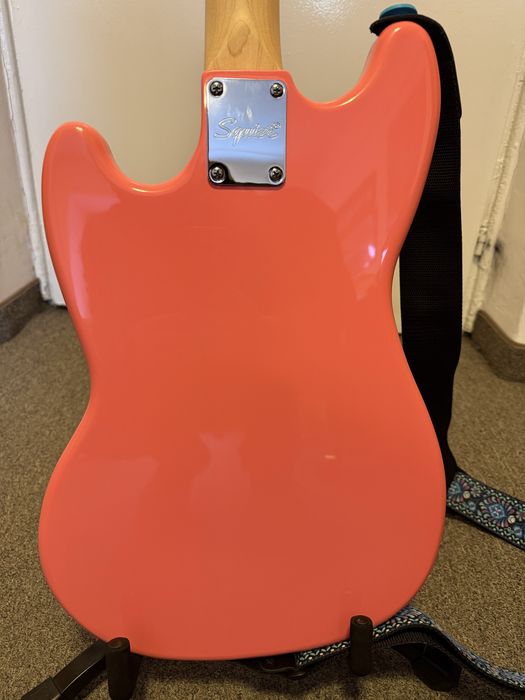 Gitara basowa Squier Bronco z pokrowcem, nowe struny, wyregulowany