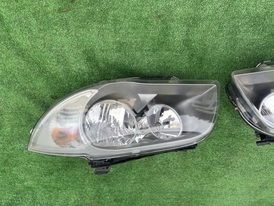 Lampu lampa przód przednia prawa i lewa BMW 1 E87 E88 LIFT