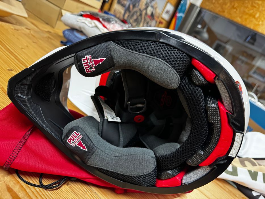 Capacete Bell Moto - 9S Flex - Tamanho M - NOVO!!