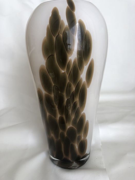 Ваза из стекла для декора, цветов