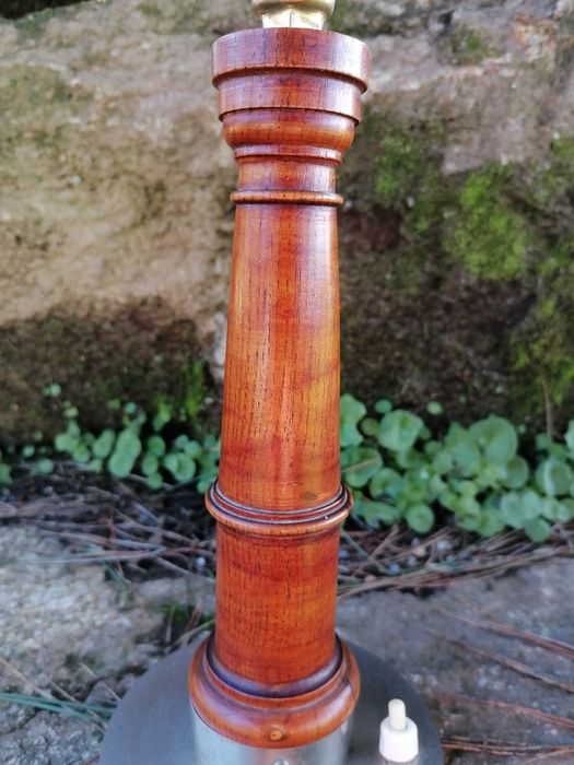 Candeeiros em madeira anos 40