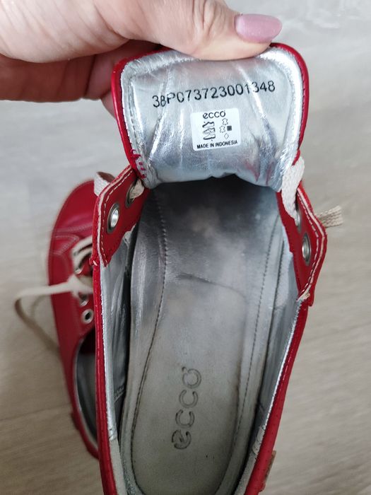 Skórzane buty damskie sneakersy Ecco 38