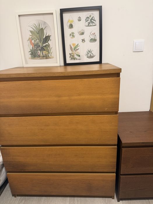 Cómoda 4 Gavetas + Mesa de Cabeceira (IKEA MALM efeito Carvalho)